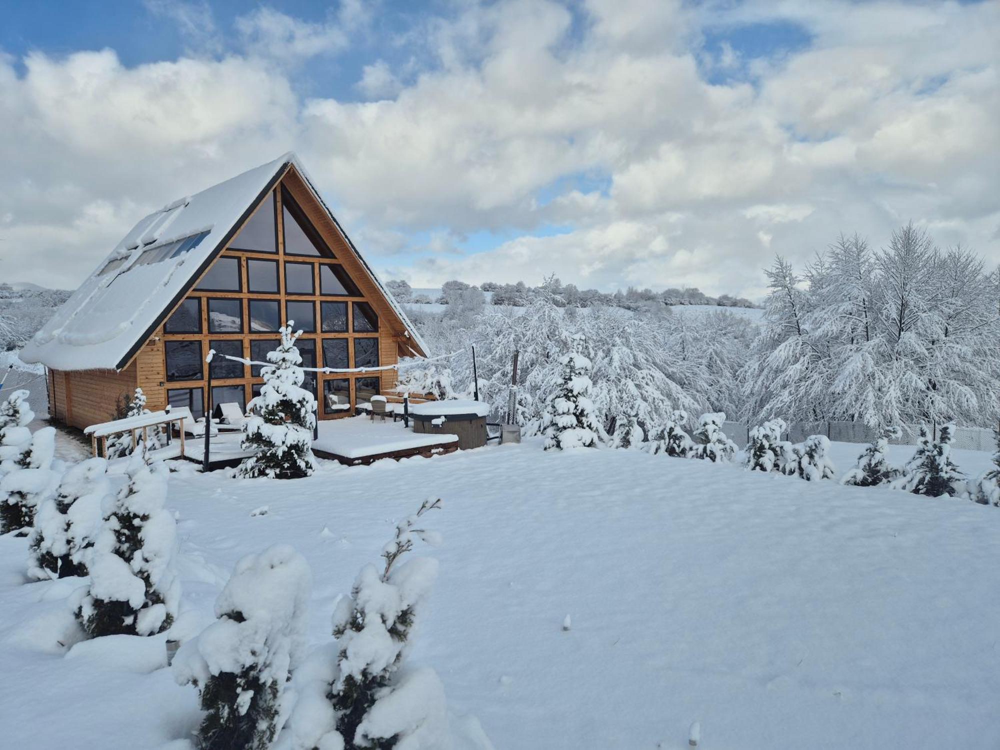 Cabana Timbernest Μπραν Εξωτερικό φωτογραφία